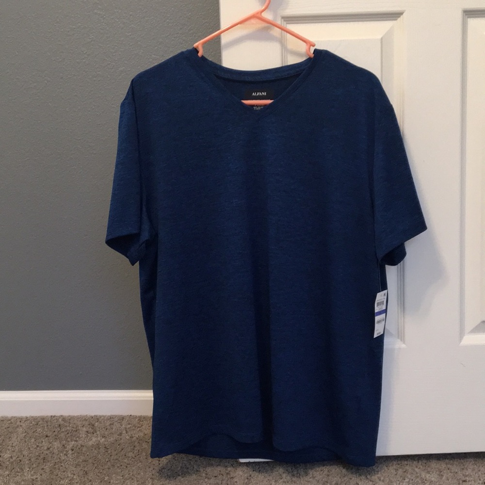 NWT men’s athletic tee, XL